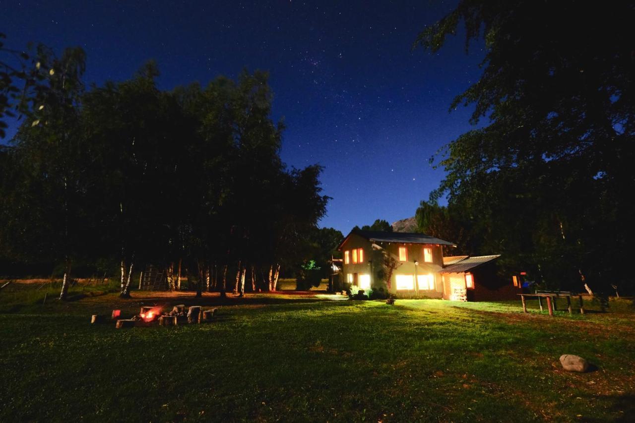 Hostel Lc Hoyo de Epuyén Εξωτερικό φωτογραφία